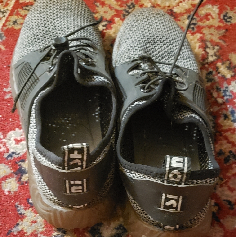 Steel-toed work shoes, unisex, women size 8.5